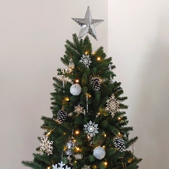 Silver sequin star tree topper - Picture 6 of 7